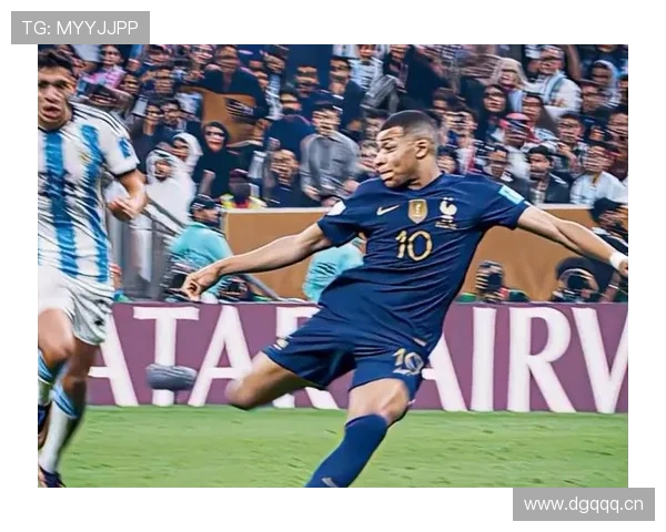 姆巴佩生涯进化：从速度型边锋到全能进攻核心解析