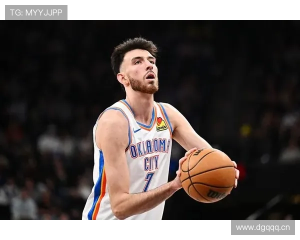 切特·霍姆格伦挡拆拉开防线效率提升显著对比新秀同期水平