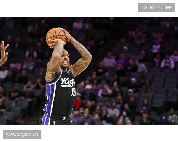 德罗赞中距离主宰球队得分结构与库里截然不同